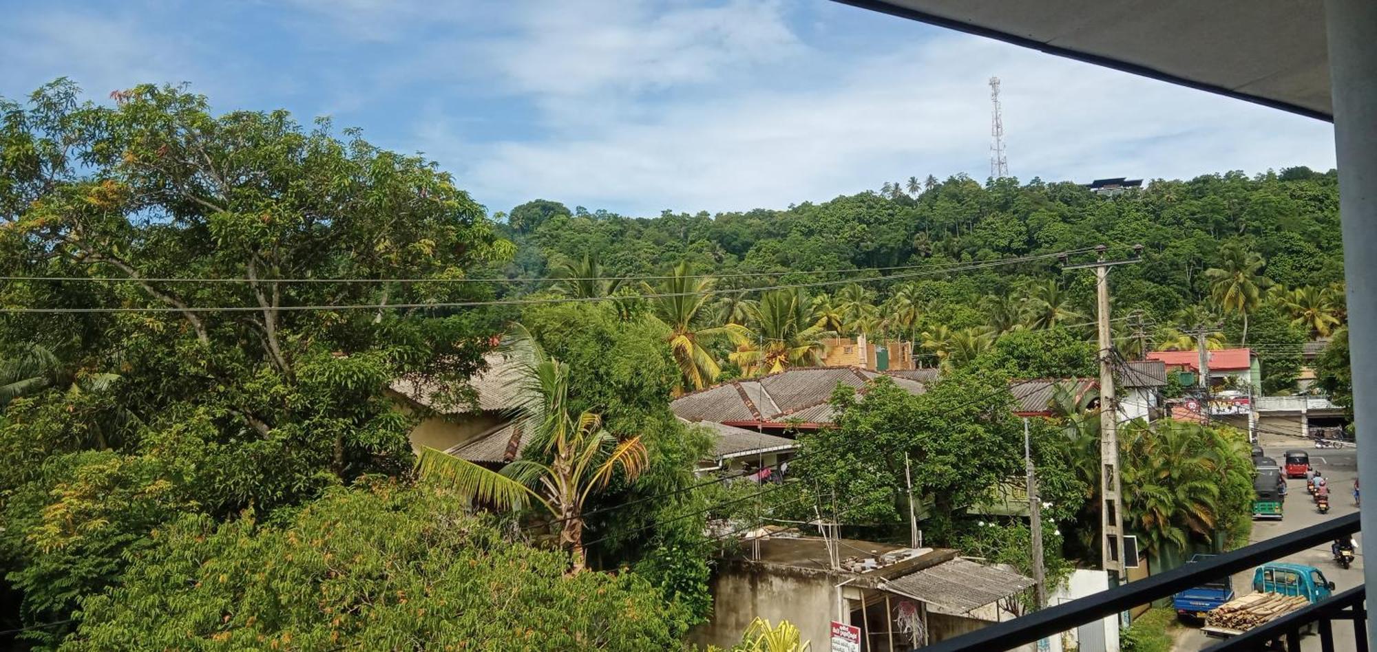 Jungle House Lägenhet Unawatuna Exteriör bild