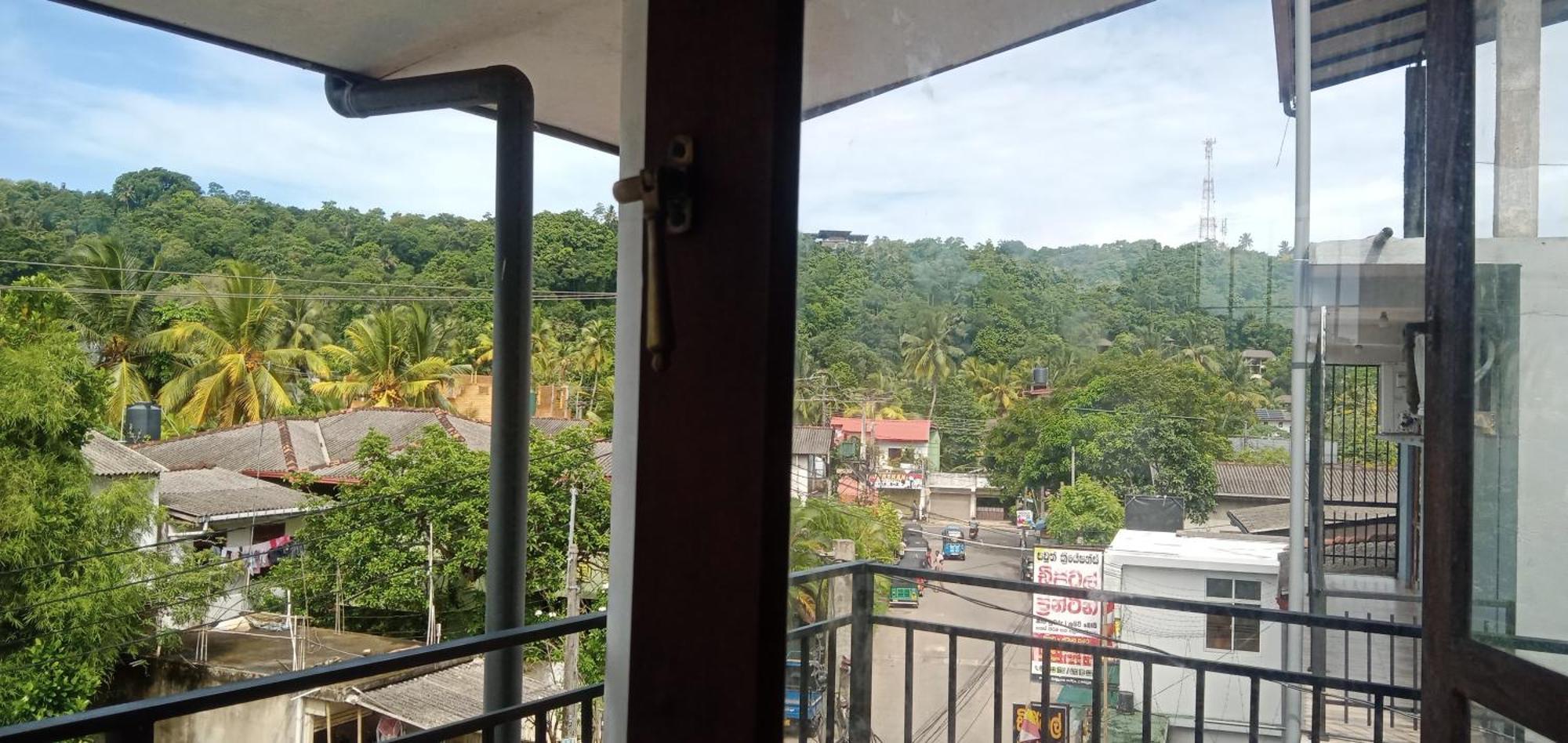 Jungle House Lägenhet Unawatuna Exteriör bild